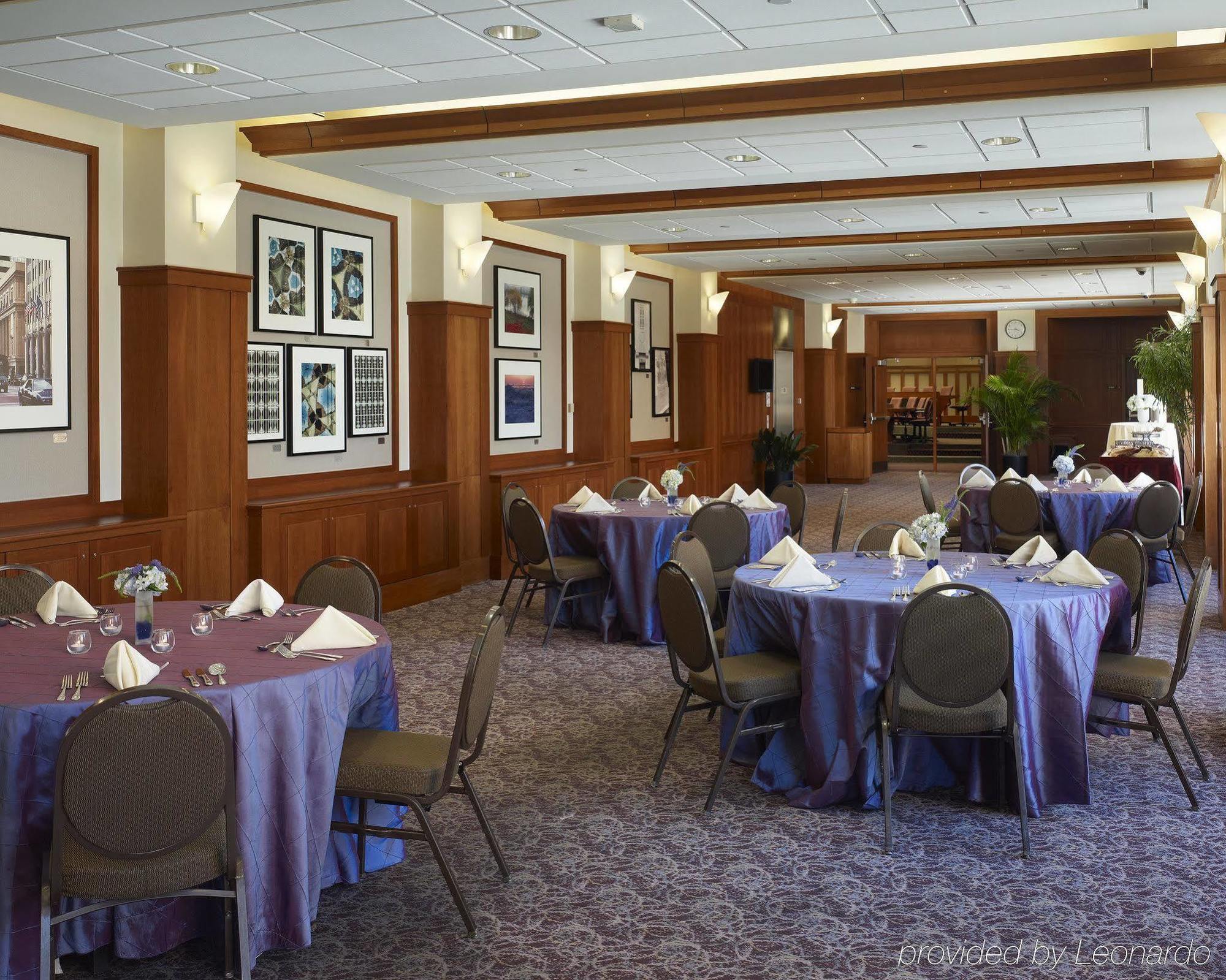 The Blackwell Columbus Restoran fotoğraf